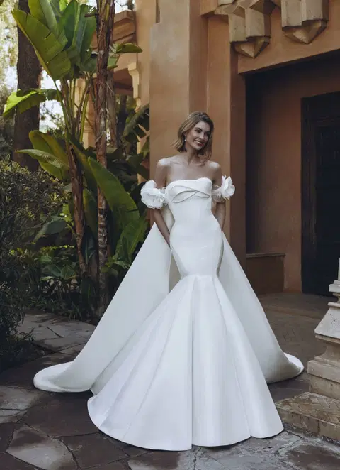 Umara wedding dress by Enzoani, mermaid, satin