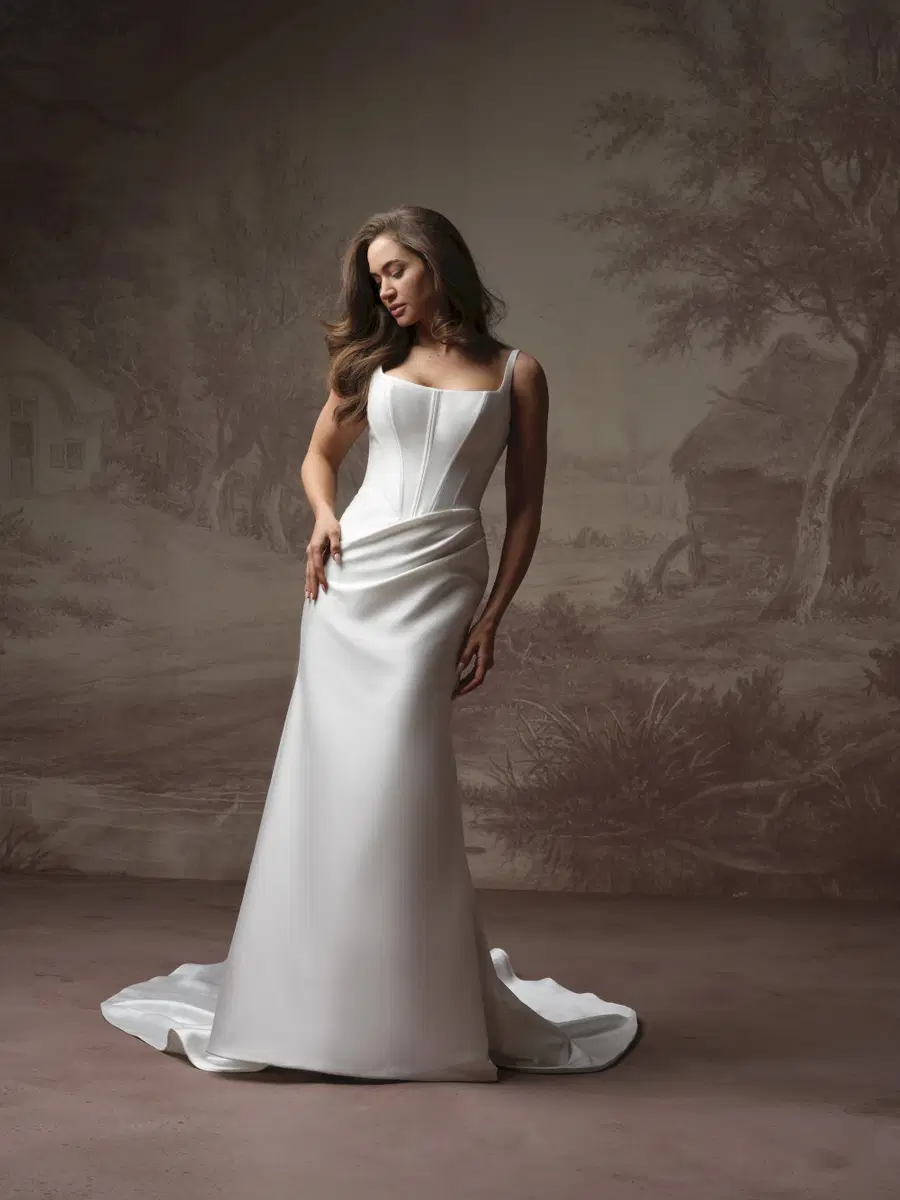 PAMELA by Rebecca Ingram: Fit & Flare silhouette, square neckline, tulle