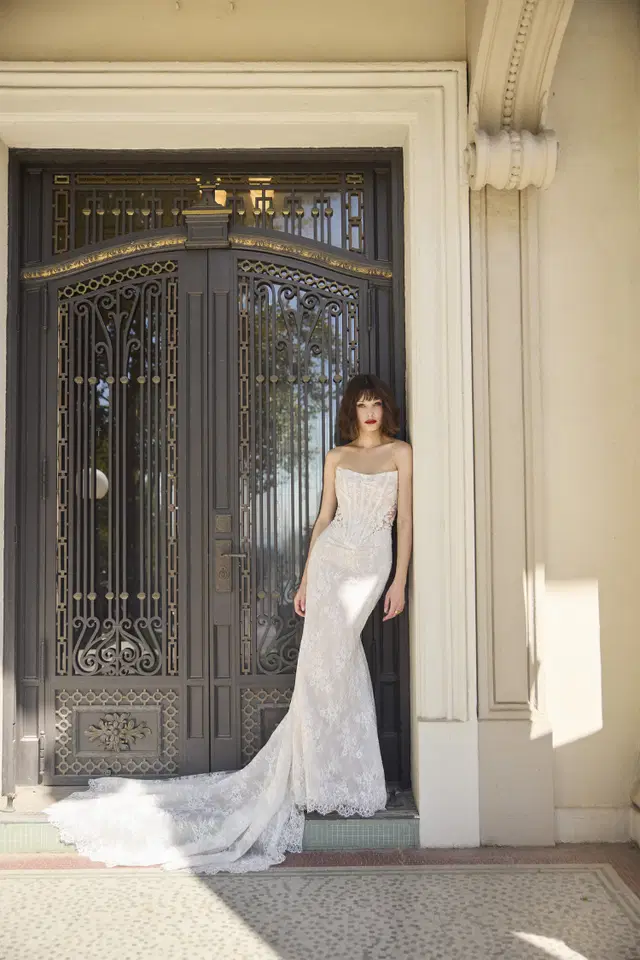 Dublin by Sottero & Midgley: Fit & Flare silhouette, cat eye neckline, lace