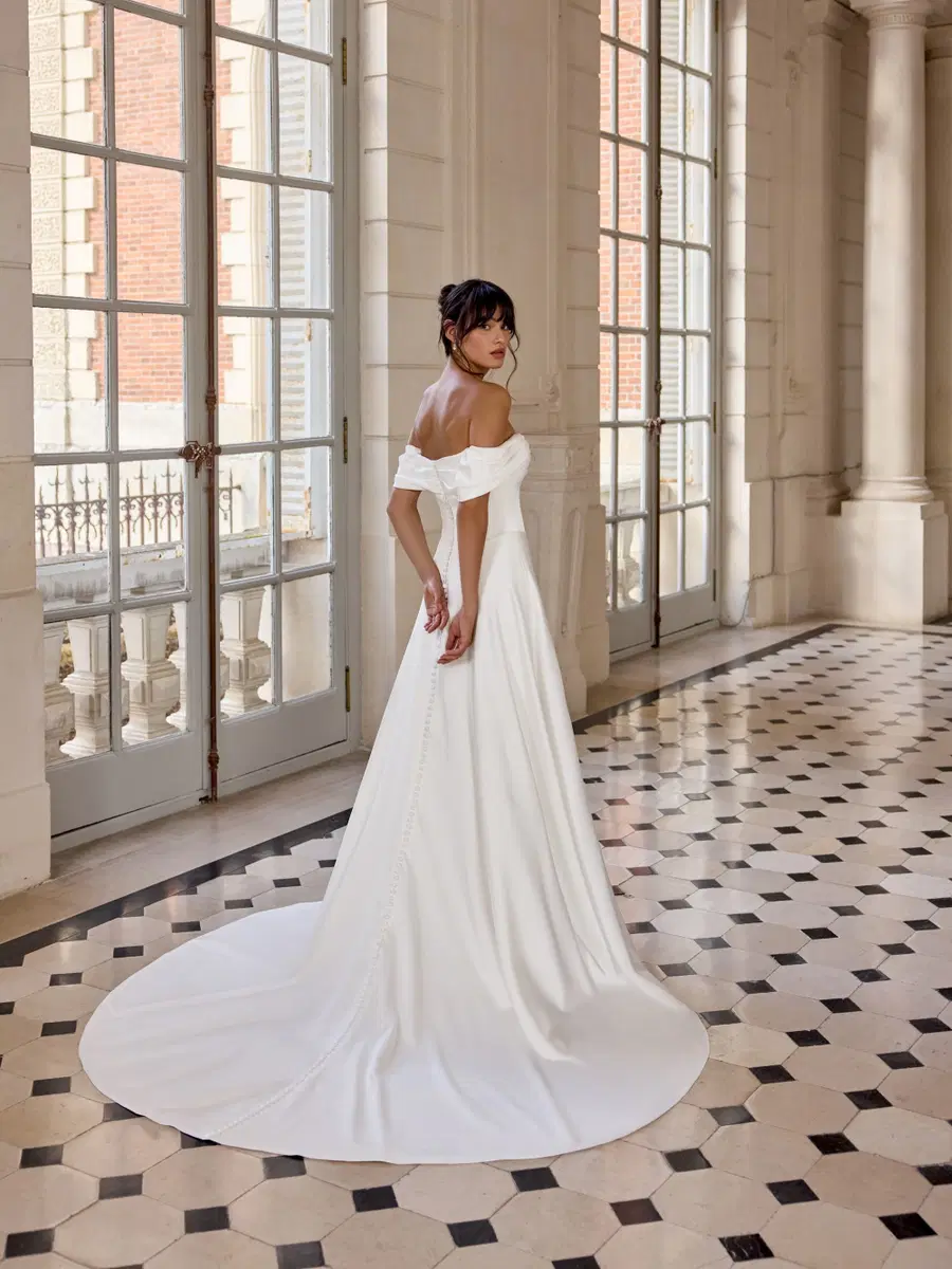 Cezanne by Adore - view 5 of 5