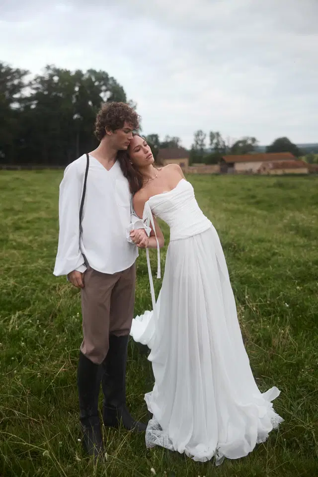 Isabella by Anne Mariée: A-Line silhouette, sleeveless, chiffon