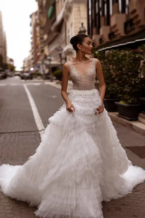 Mesmerizing wedding dress by Carfelli, ball gown, lace