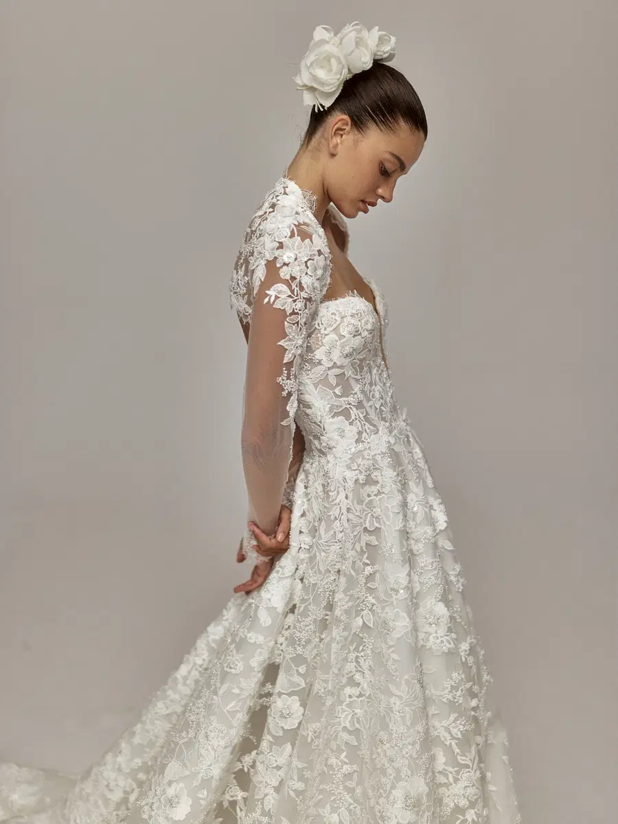 Lizett by Wona Concept - view 2 of 4