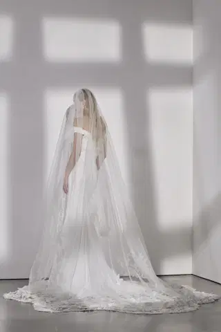 Sienna by Avenue by Josephine Scott - view 6 of 8