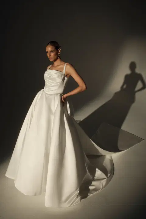 Style LE173 wedding dress by Casablanca Bridal, ball gown, satin