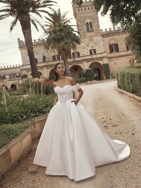 Melindra Brautkleid von Modeca Bridal, Ballkleid, Satin