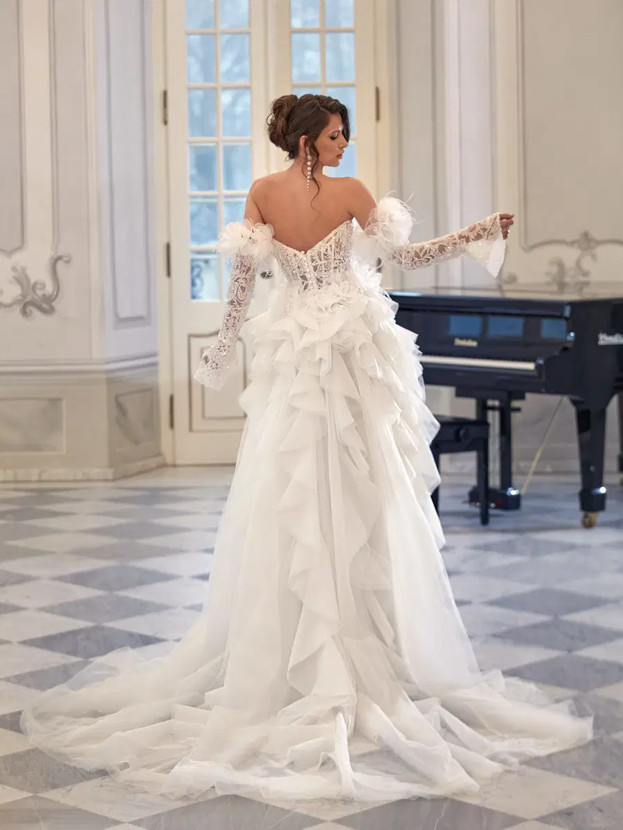 Nova by Vanilla Sposa - view 3 of 3