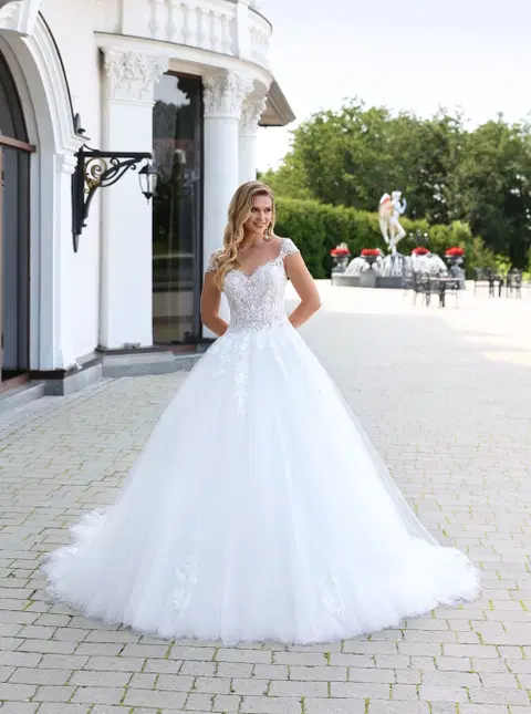 Style 5561 wedding dress by Serena Bridal, ball gown, lace