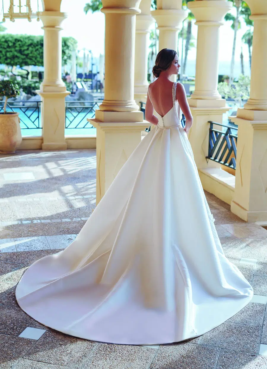 SIENNA by Enzoani - view 4 of 4