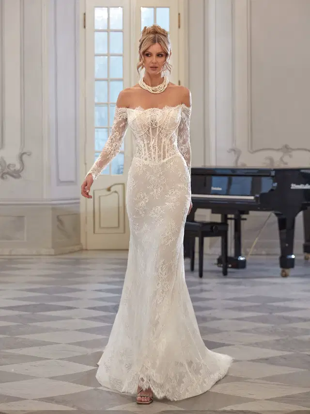 Karissa by Vanilla Sposa: Mermaid silhouette, off-shoulder neckline, lace