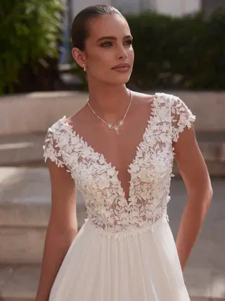 Olena by Bianco Evento - view 3 of 4
