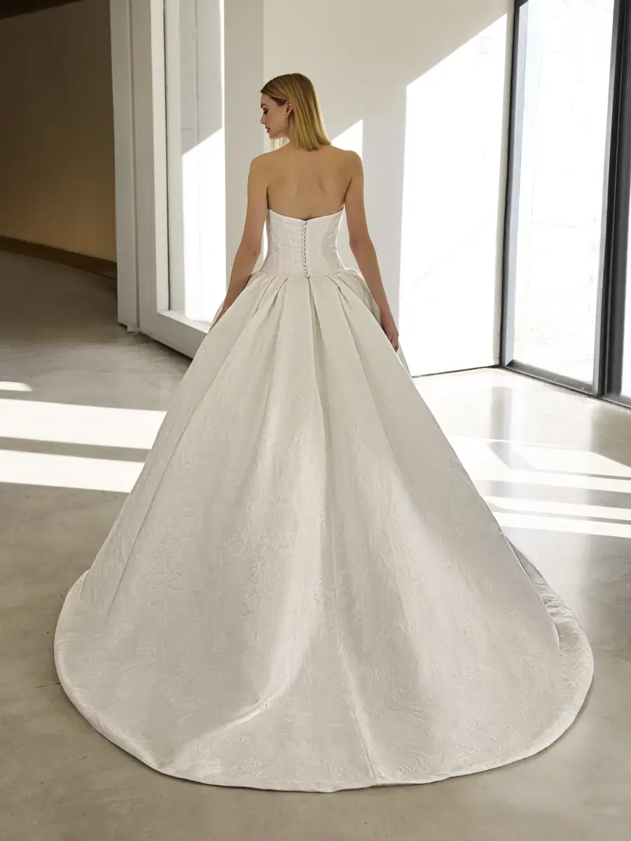 VALLEY by Pronovias - view 2 of 6