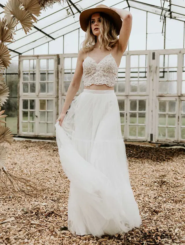 LOLA by Esther Hofmann: A-Line silhouette, V-neck neckline, sleeveless, lace