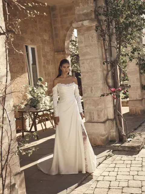 Mylena Brautkleid von Modeca Bridal, Gerade, Satin