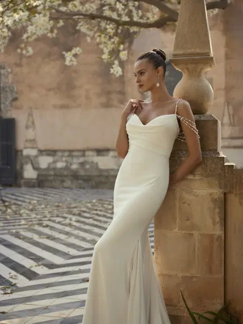 Eline wedding dress by Modeca Bridal, fit & flare, crepe