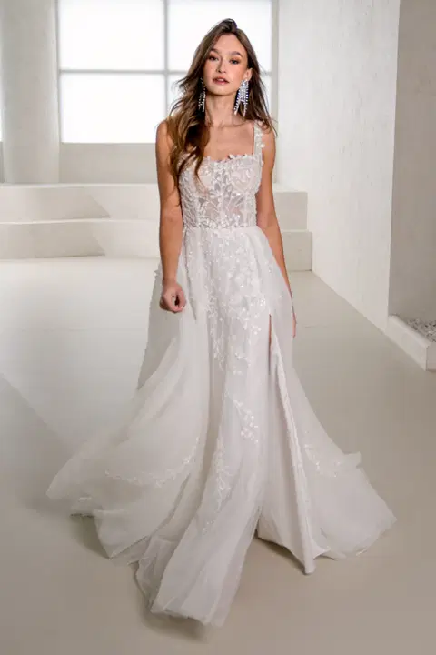 Halo 2501 wedding dress by Halo, A-line, lace