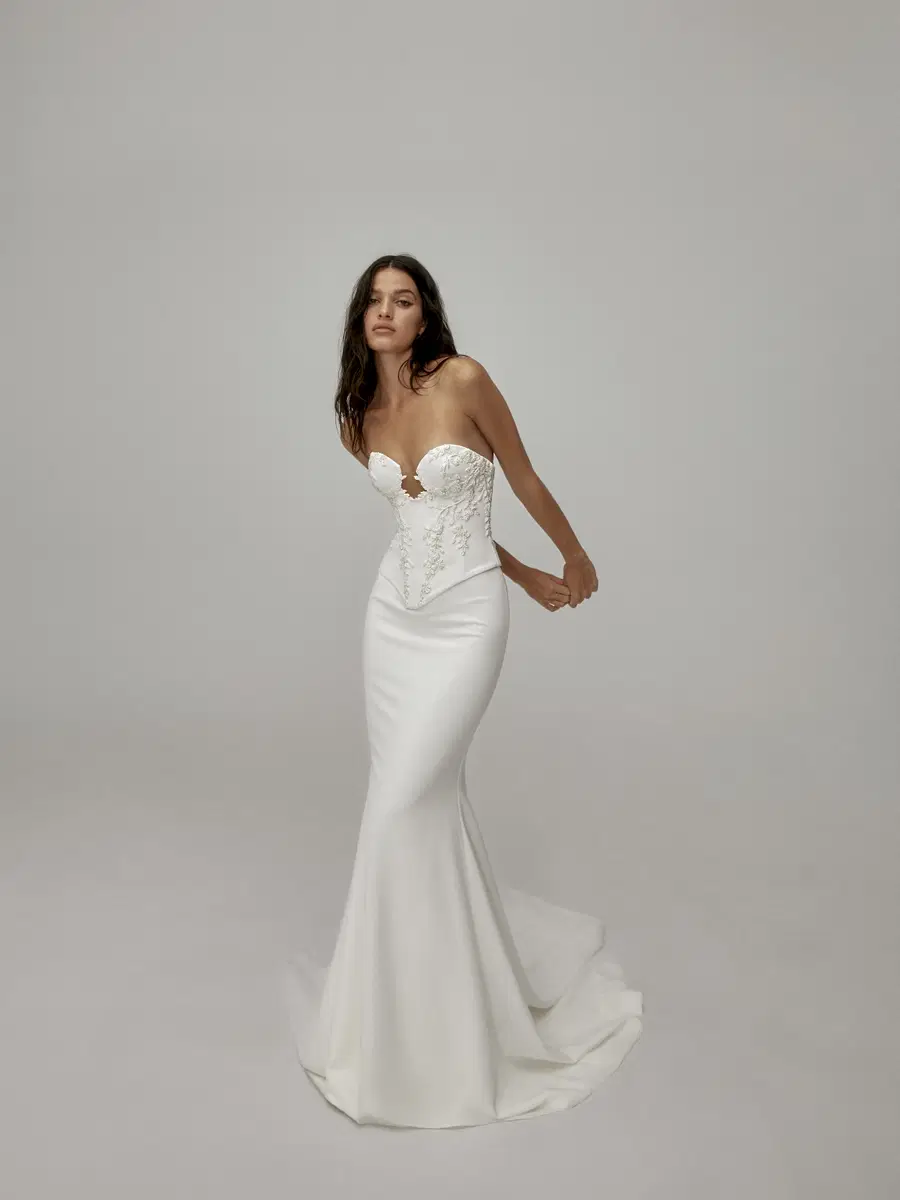 Norton by Wona Concept: Mermaid silhouette, sweetheart neckline, sleeveless, satin