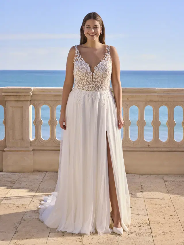 AYANNI by Ladybird: A-Line silhouette, V-neck neckline, sleeveless