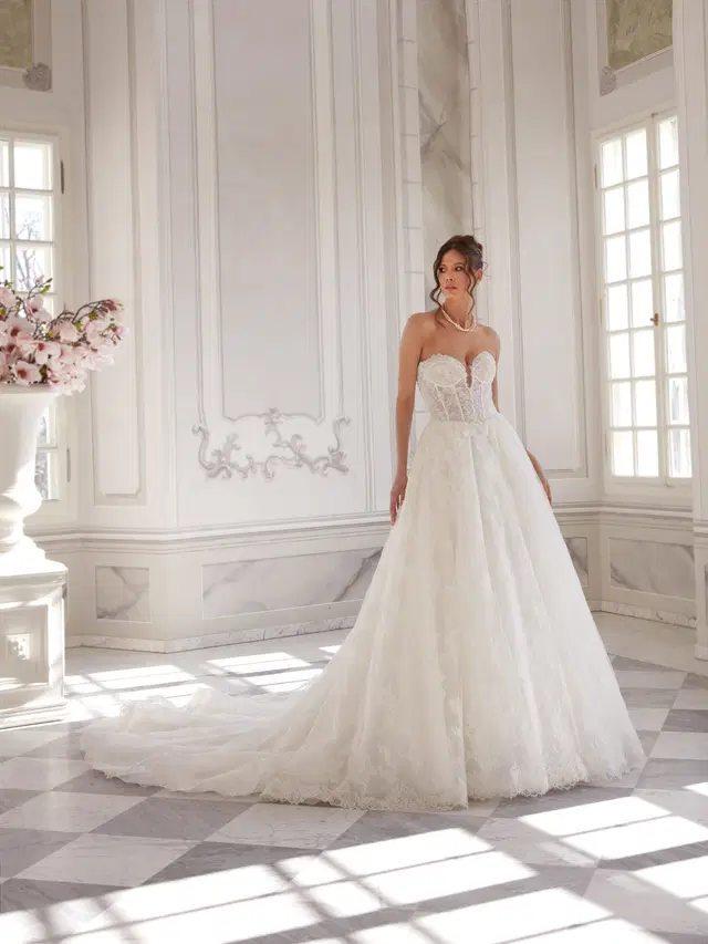 Noa by Vanilla Sposa - view 2 of 3