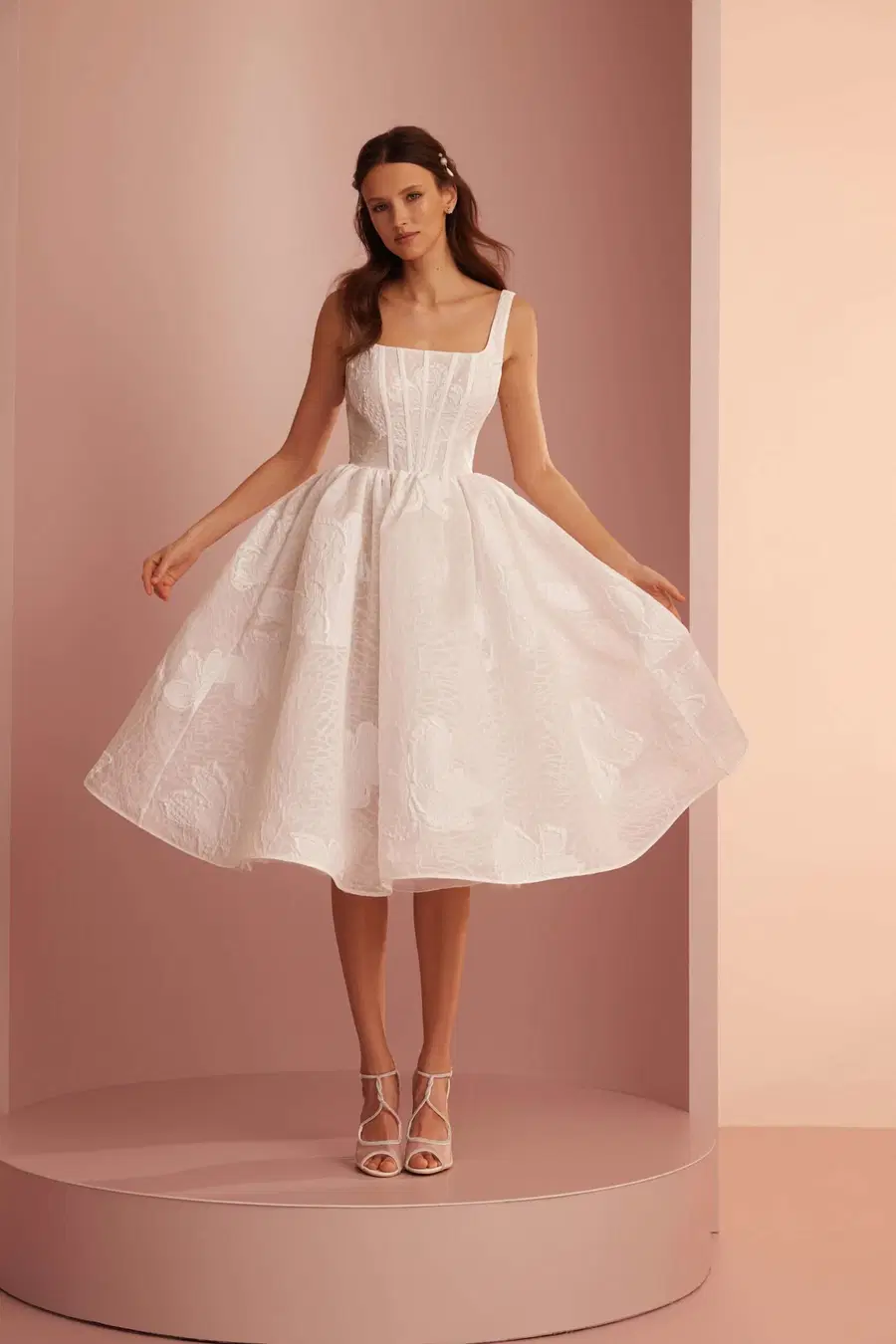 L424 by Ariamo Light: Ball Gown silhouette, straight neckline, sleeveless, tulle
