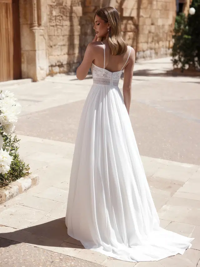 Aria by Bianco Evento - view 2 of 4