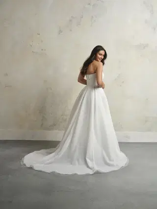 Elizabeth by Rebecca Ingram - view 4 of 9