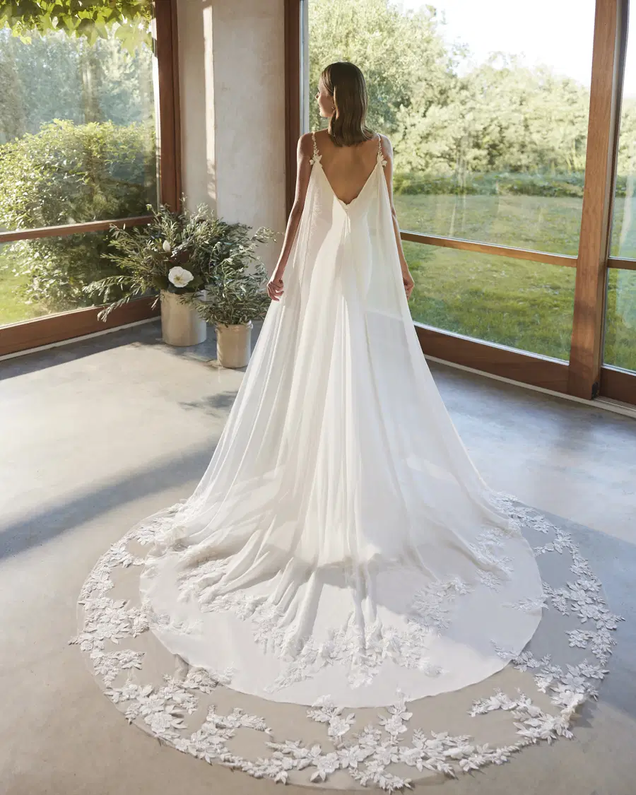 Nereida by Alma Novia - view 2 of 3