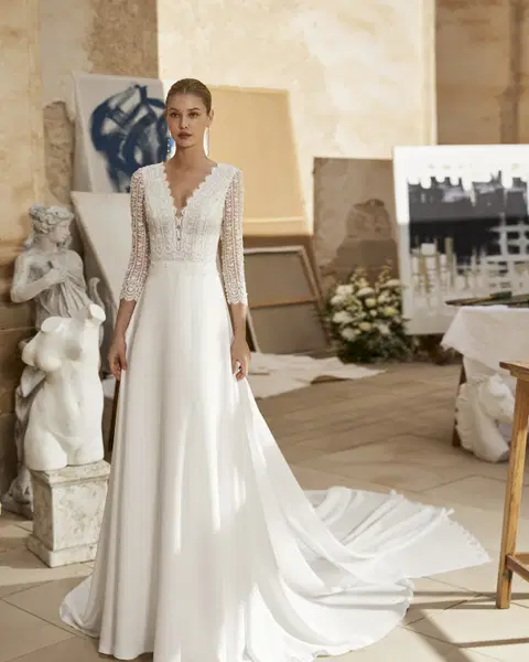 Malaya wedding dress by Aire Barcelona, straight, lace
