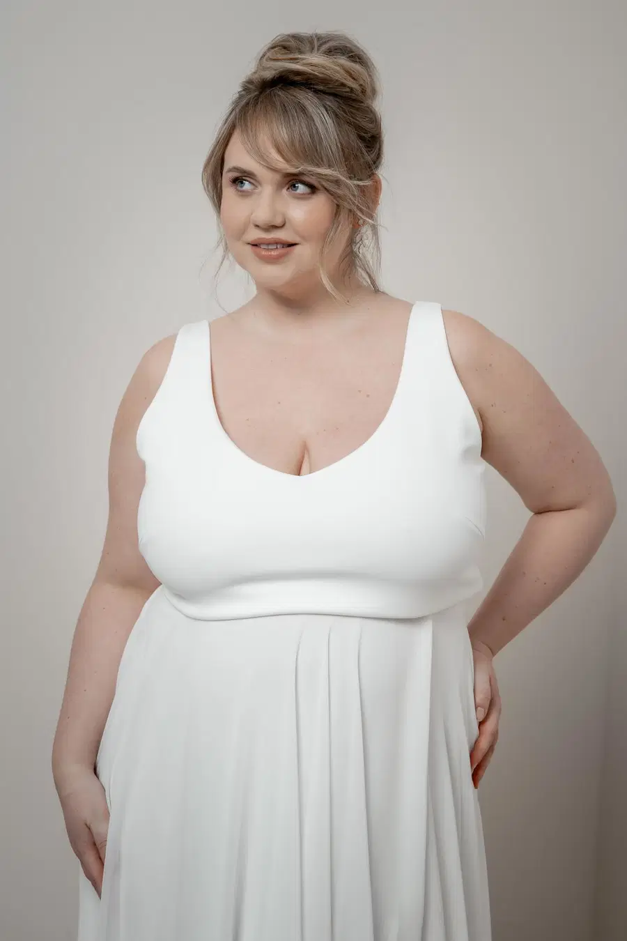 Top Ilvy Curvy by noni: Two-Piece silhouette, V-neck neckline, sleeveless, polyester