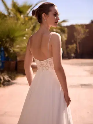 LINETH by Bianco Evento - view 4 of 4