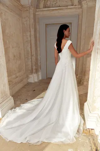 44538 by Sincerity Bridal - view 6 of 7