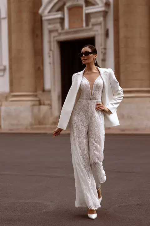 Impressive wedding dress by Carfelli, jumpsuit, lace