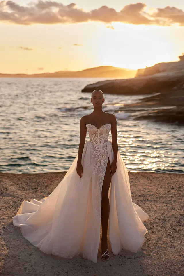 Reya by Eva Lendel: Ball Gown silhouette, sweetheart neckline, sleeveless, lace