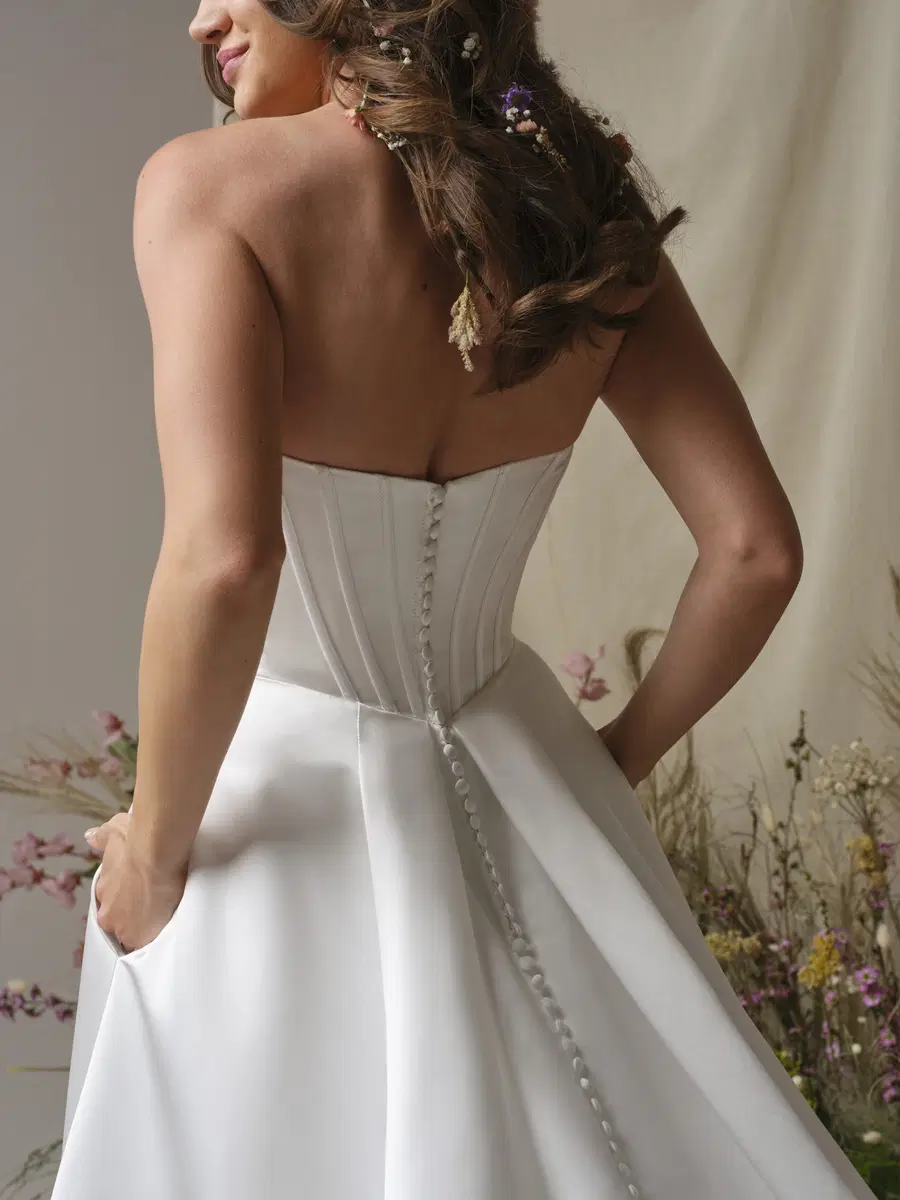 Alexia by Rebecca Ingram - view 3 of 6