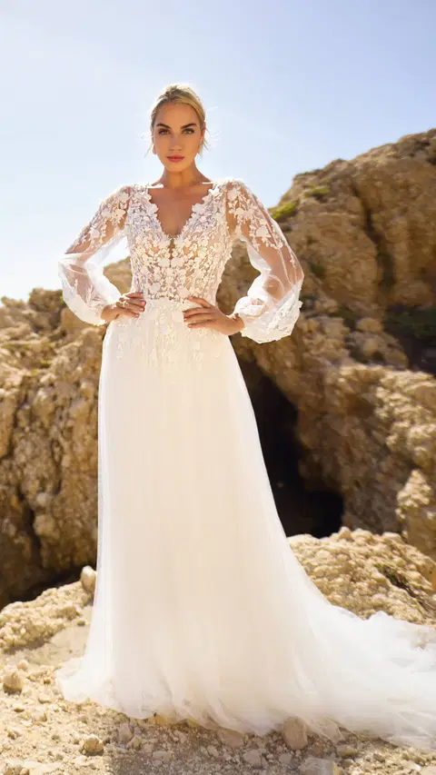 Brinkman 26412 wedding dress by Brinkman by Très Chic, A-line, tulle