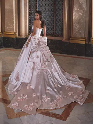 DP552 by Demetrios - view 2 of 8