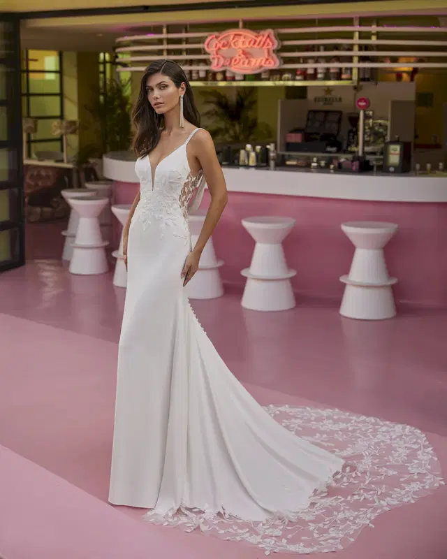 Janiah by Luna Novias: Mermaid silhouette, V-neck neckline, sleeveless, crepe