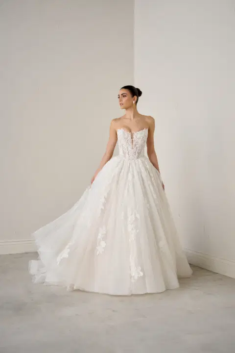 Valentina wedding dress by Justin Alexander Signature, ball gown, lace