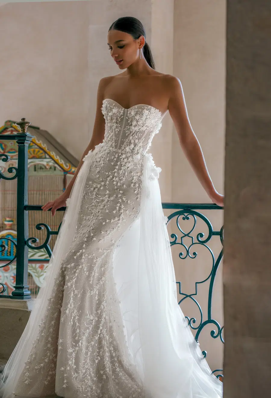 Jazz by Wona Concept: Mermaid silhouette, sweetheart neckline, sleeveless, lace