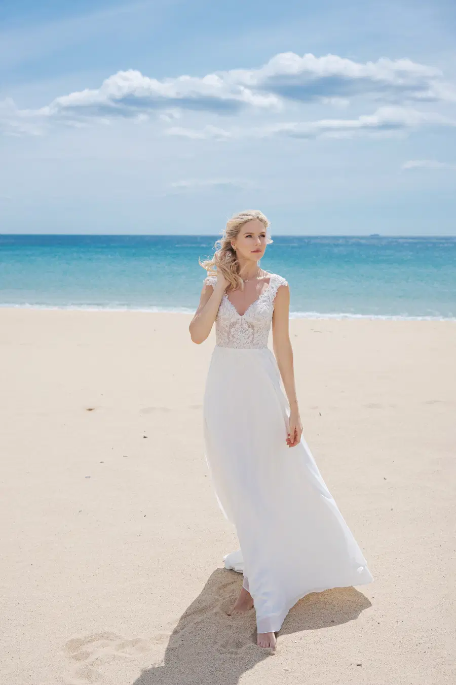 AL107 by Amera Vera: A-Line silhouette, V-neck neckline, cap sleeves, lace