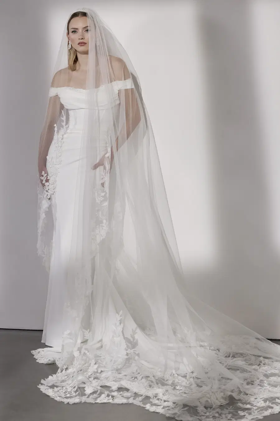 Sienna by Avenue by Josephine Scott - view 4 of 8