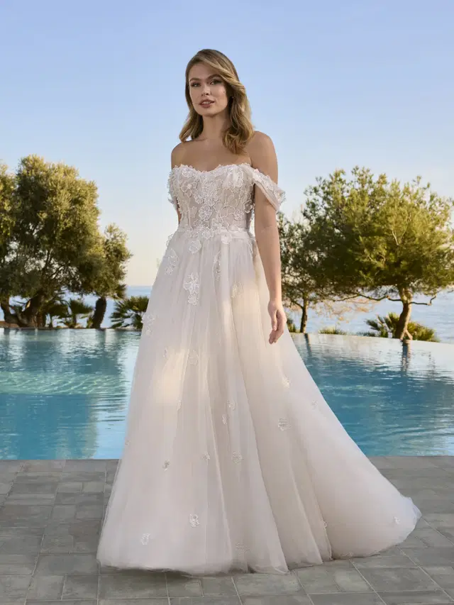 IXORE by Ladybird: A-Line silhouette, sweetheart neckline, sleeveless