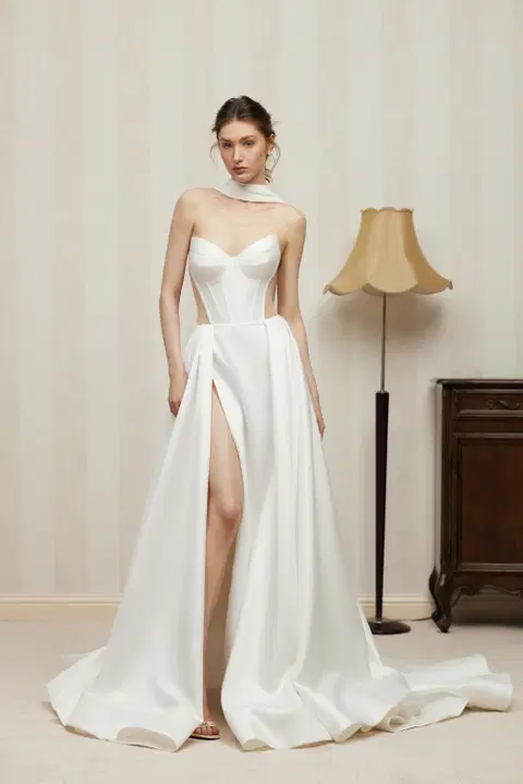 Amal wedding dress by Anne Mariée, A-line, mikado