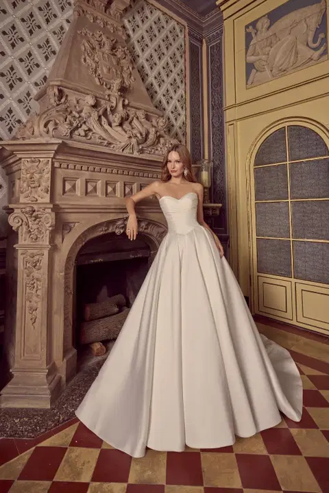 Zeniba wedding dress by Veni Infantino, A-line, mikado