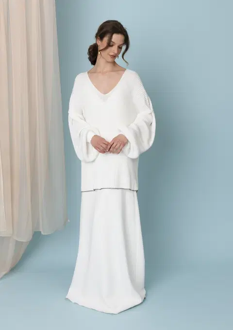 Pulli Black Trim wedding dress by Kisui, straight, tulle