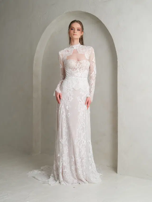 Juliette by Katya Katya London: A-Line silhouette, sweetheart neckline, sleeveless, lace