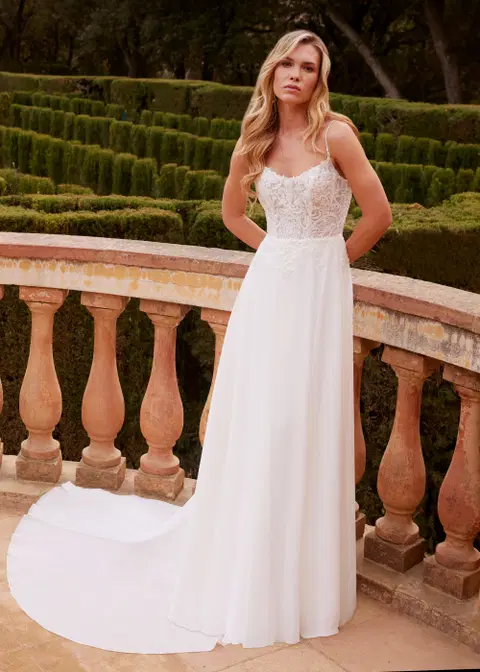 Dora wedding dress by Serravalle, A-line, lace
