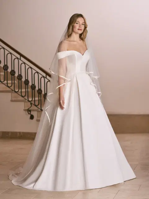 Jassamine wedding dress by Ladybird, princess, satin