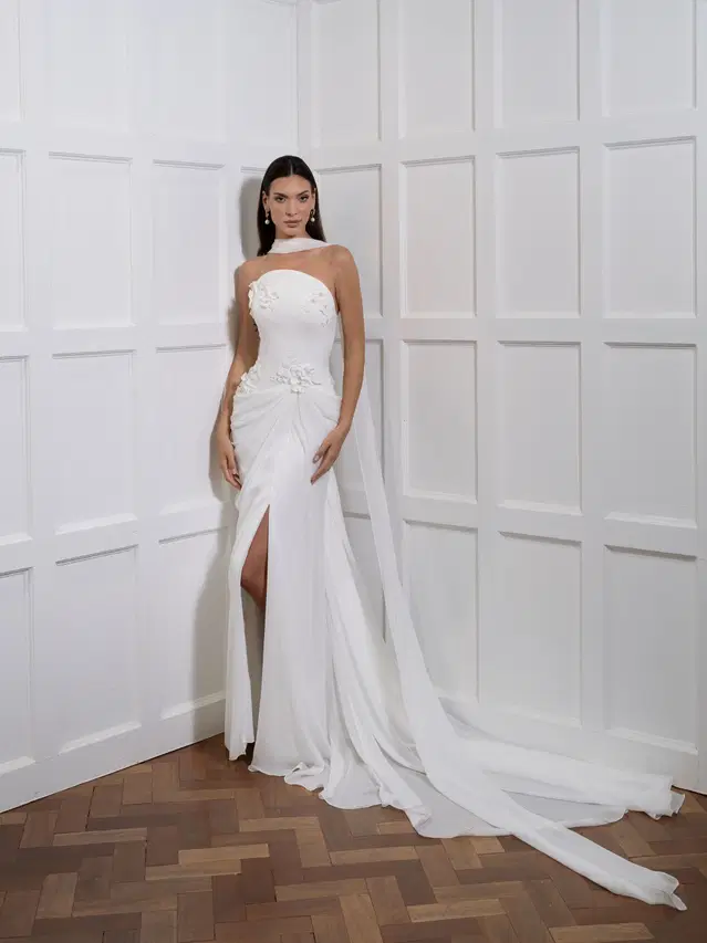 Ravello van Avenue by Josephine Scott: Trompet, Asymmetrische halslijn, Mouwloos, chiffon
