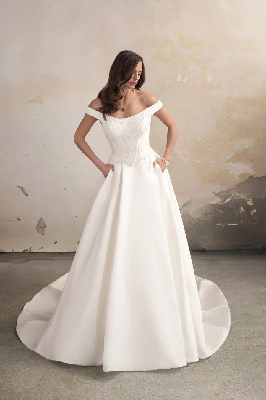 Sassa by Donna Salado Couture: A-Line silhouette, scoop neckline, sleeveless, mikado